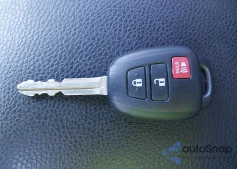 2015 Toyota Rav4 Xle z USA, uszkodzony, nr VIN 2T3WFREV0FW193420